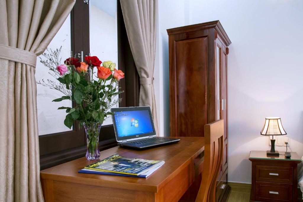 Smart Garden Homestay - Tap to explore photos