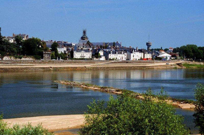 Loire Escale - Tap to explore photos