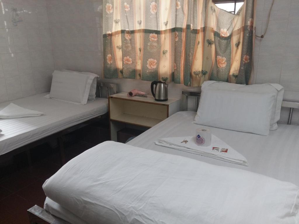 New Yan Yan Guest House reception 9th floor Flat E4 E6