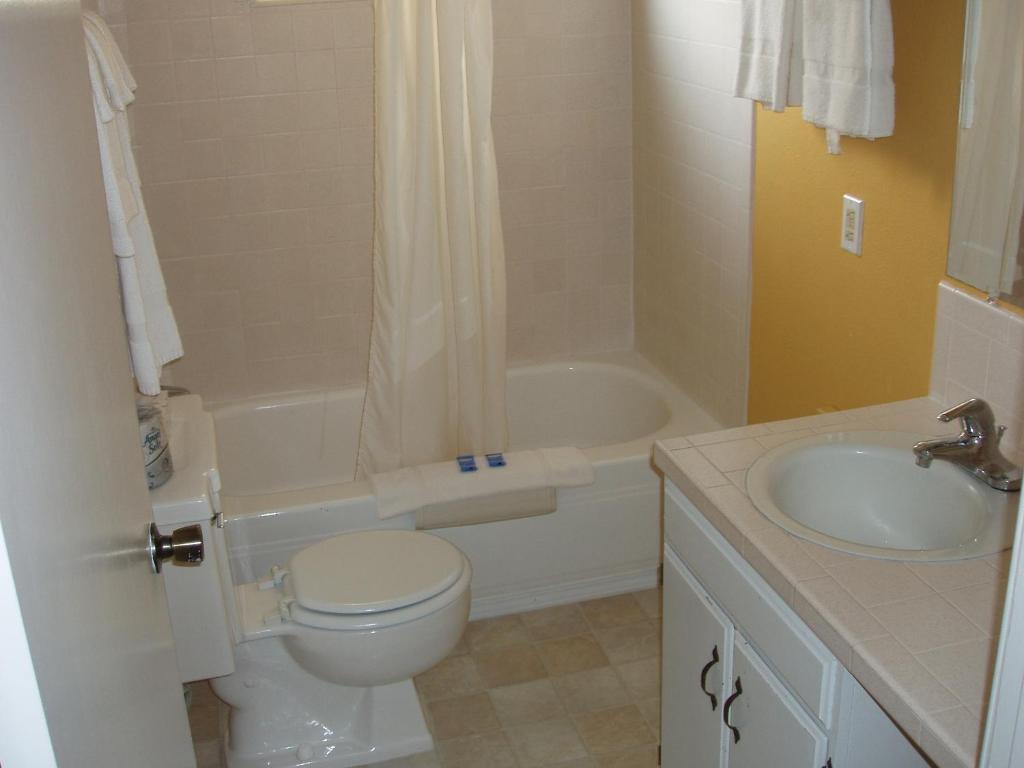 Ocean Shores Inn & Suites photo 4