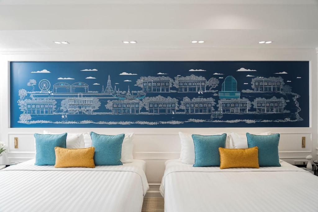 Centre Point Plus Hotel Silom Room Type - Deluxe Triple Room