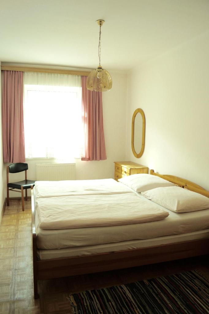 Апартаменты (Просторные апартаменты с 1 спальней), Apartments Wirrer