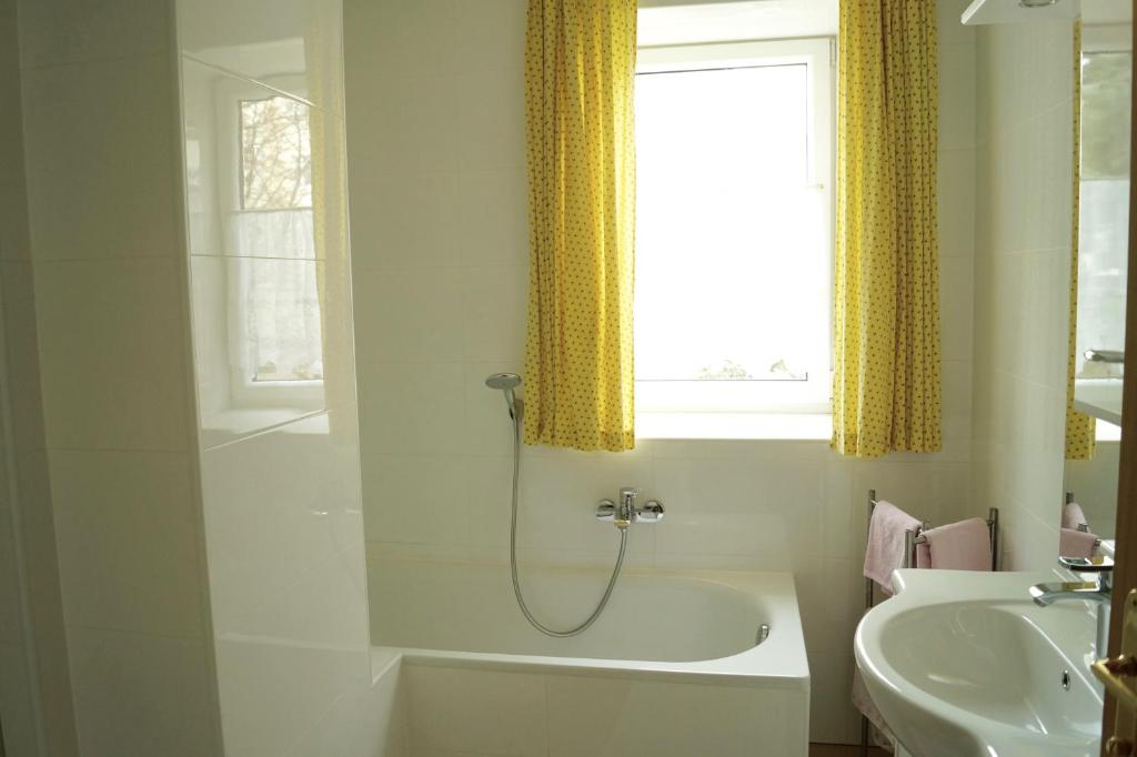 Апартаменты (Апартаменты с 2 спальнями), Apartments Wirrer