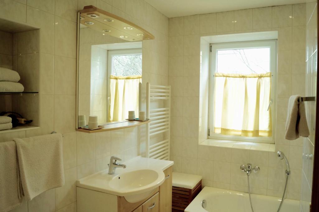 Апартаменты (Апартаменты с 2 спальнями), Apartments Wirrer