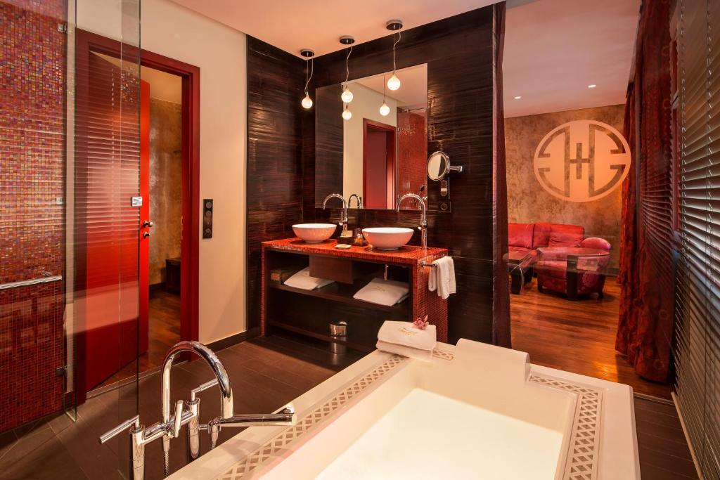 Сьюит (Люкс - Предложение в канун Нового года (для 2 взрослых)), Buddha-Bar Hotel Prague