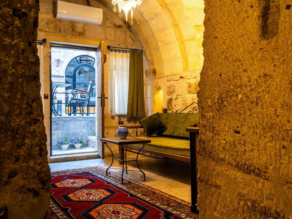 Ares Cave Suites Room Type - King Room