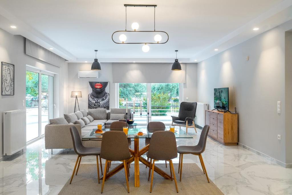 Glyfada Diamond Residence - 3 Master Bedrooms, Athens