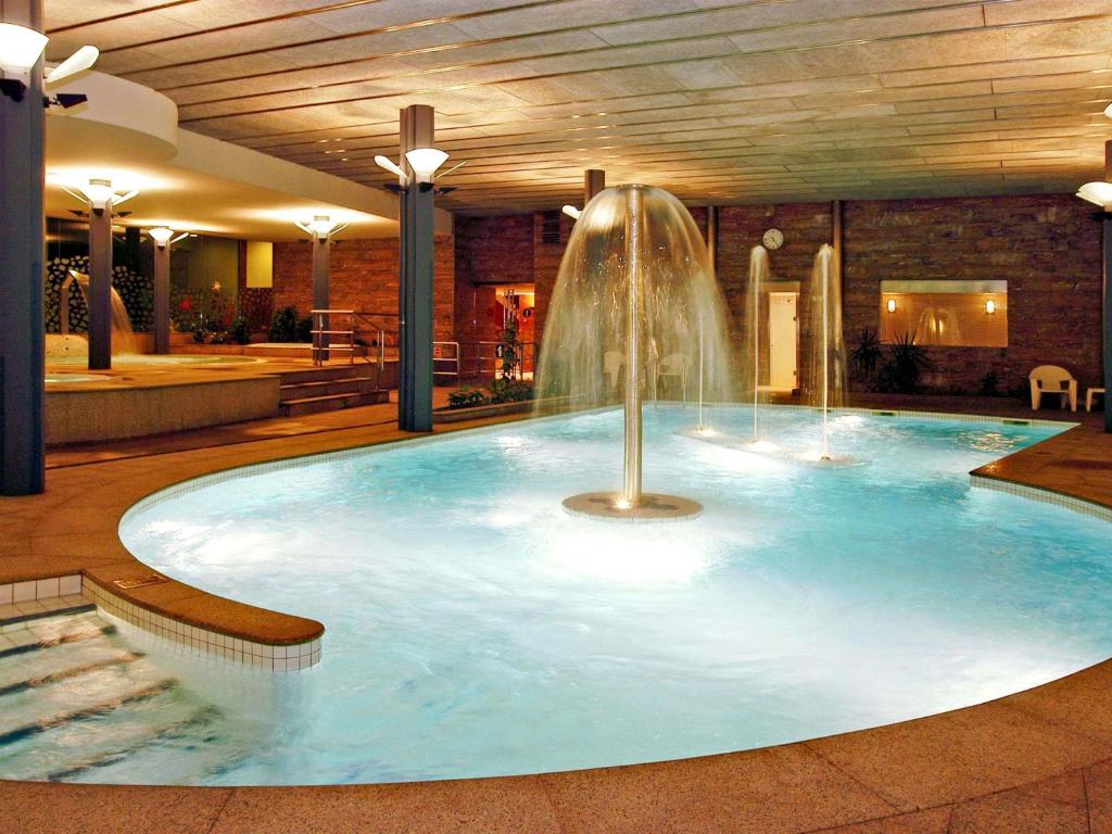Mercure Andorra - Tap to explore photos