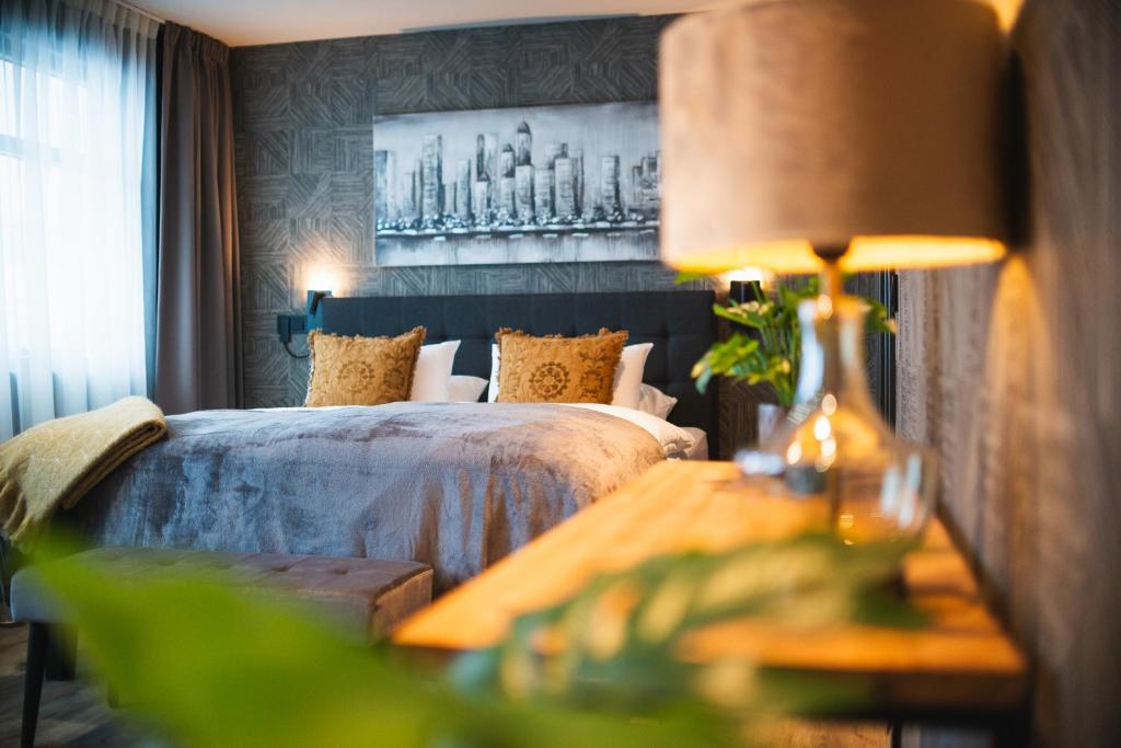Centrum Hotel Room Type - CIII - Deluxe Suite