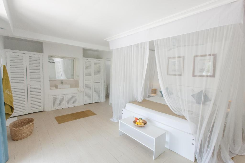 Dhow Inn Boutique Hotel - Tap to explore photos