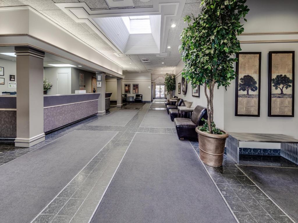 Heritage Inn Hotel & Convention Centre - Cranbrook photo 1