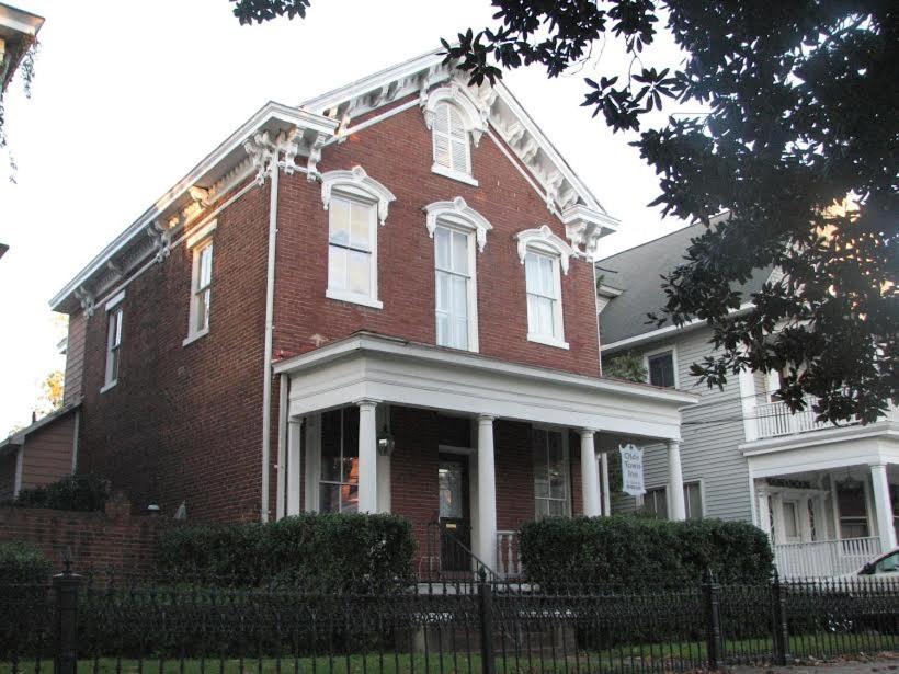 Olde Town Inn image
