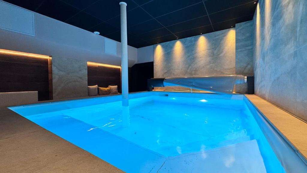 Villa Avril Gite Prive Luxe 15 pers- deux piscines interieure, exterieure-sauna -proche Europapark