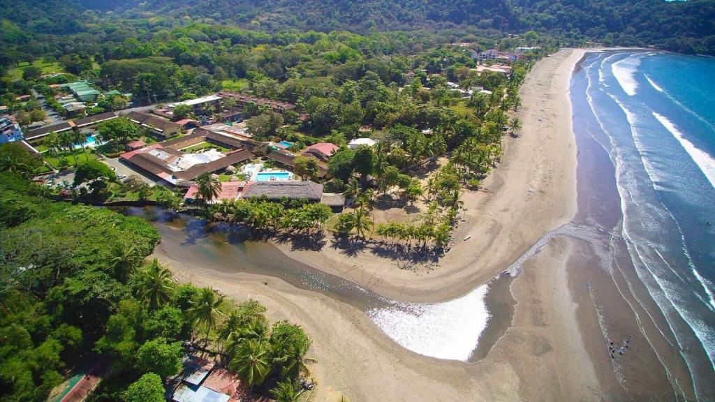 Costa Rica Surf Camp by SUPERbrand photo 3