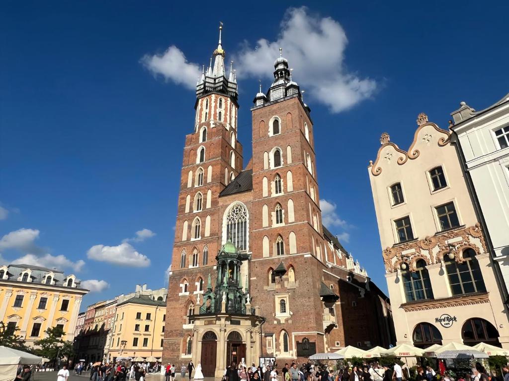Cracow Central Aparthotel - Tap to explore photos