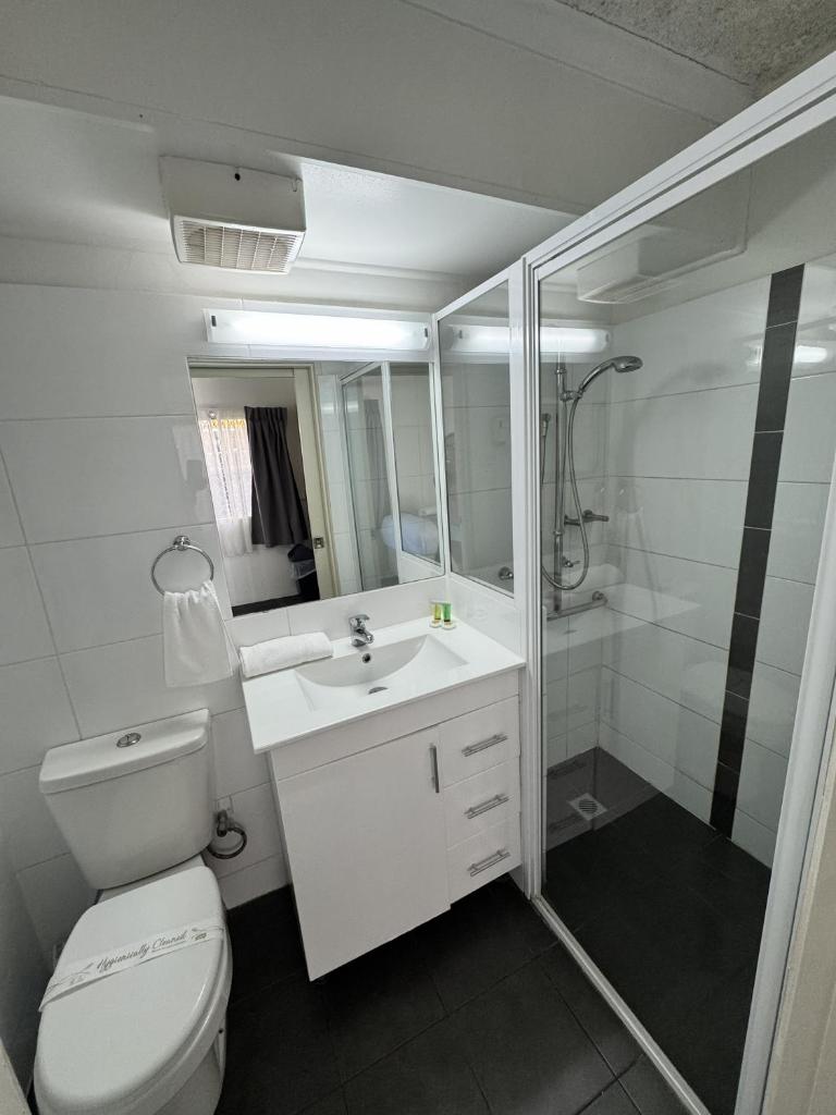 Zorba Waterfront Motel Room Type - Executive Twin Room