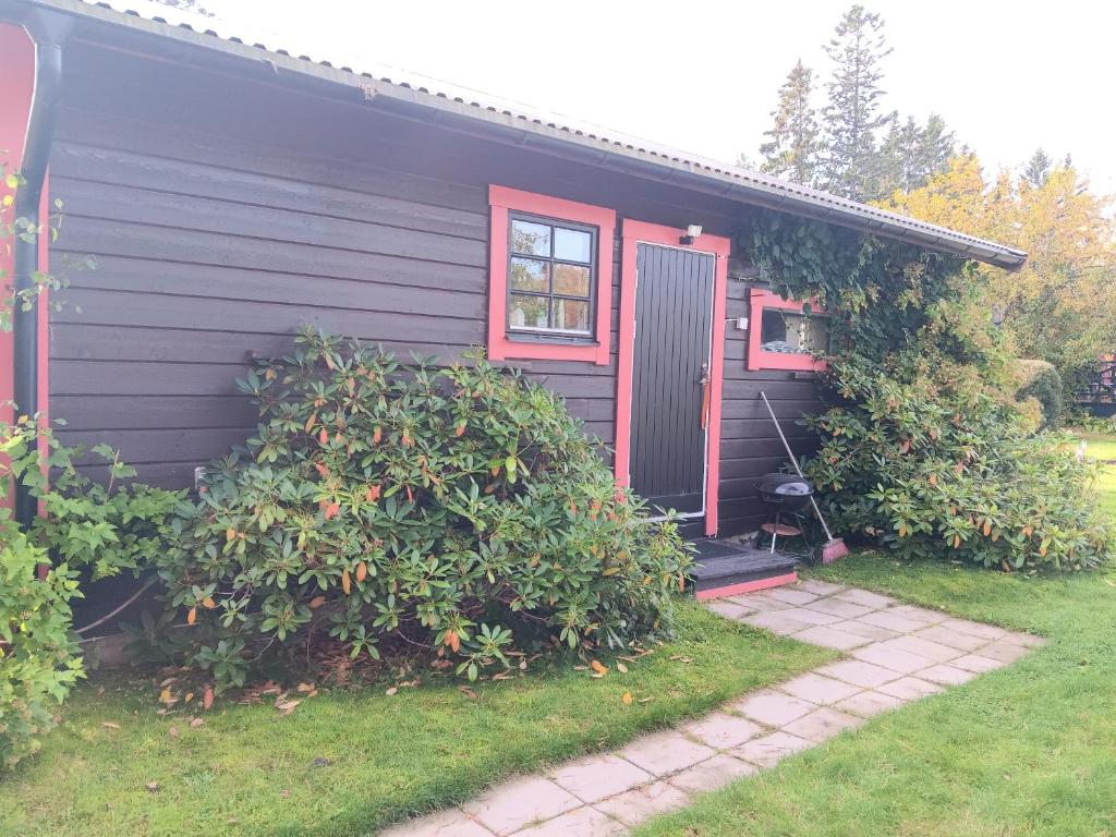 Cosy non smoking Cabin close to beach,Alnö, Kramfors