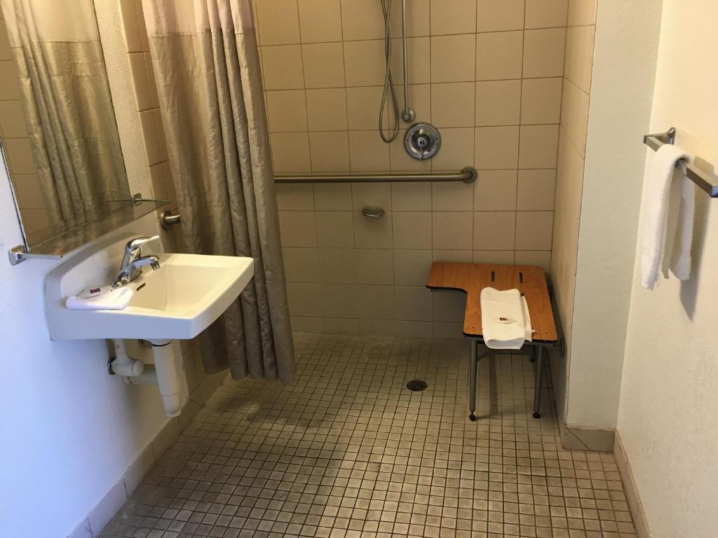Motel 6-Lakeland, FL photo 4