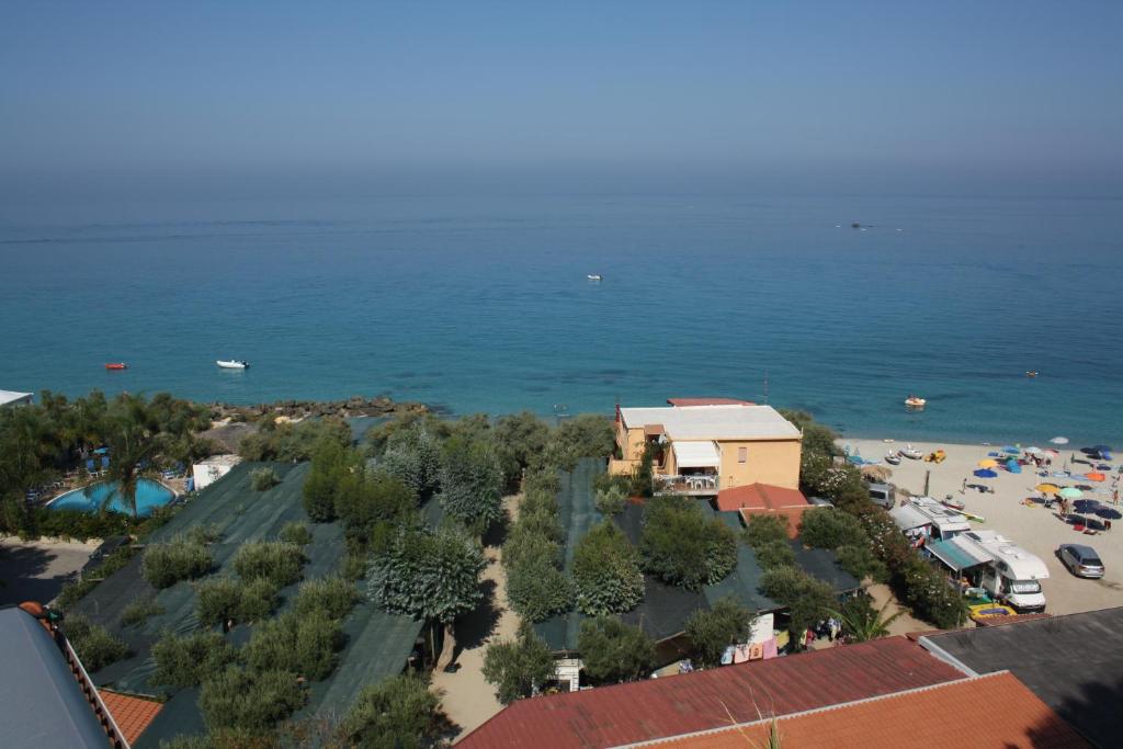 Casa fiorina a Capo vaticano photo 1