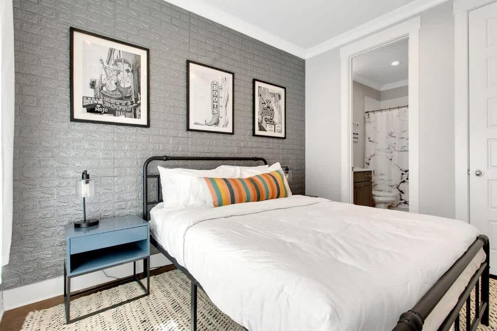 Lux Nashville Retreat 12 Beds Games Bar