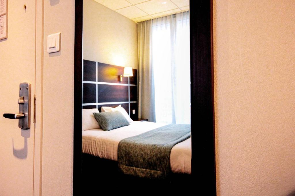 Двухместный (Двухместный номер с 1 кроватью и душем), Hôtel Des Trois Gares