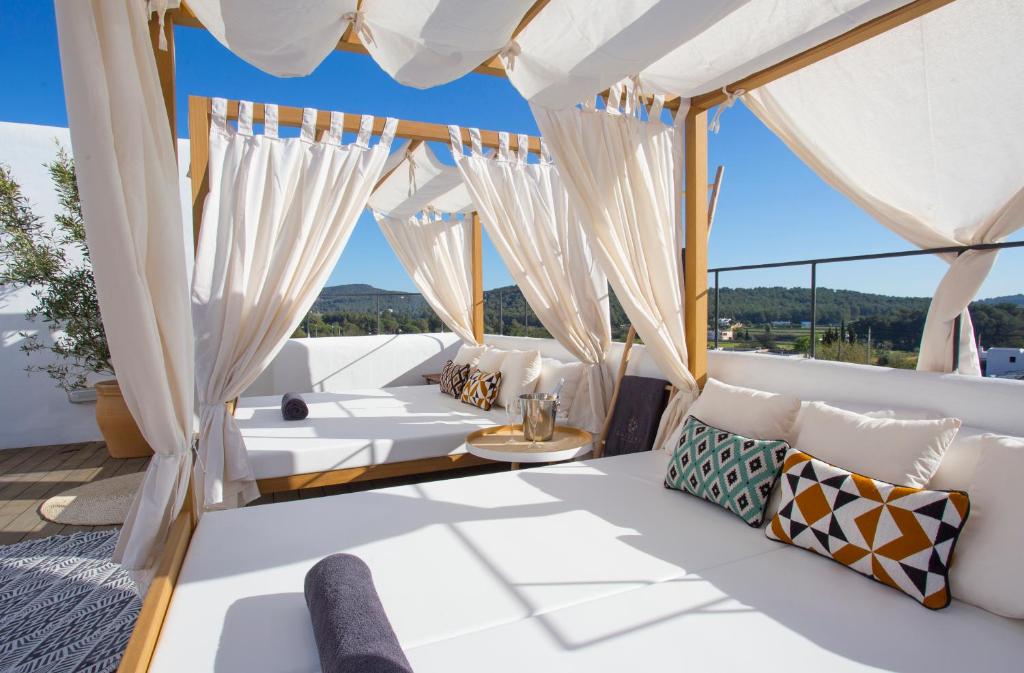 Gatzara Suites Santa Gertrudis photo 4