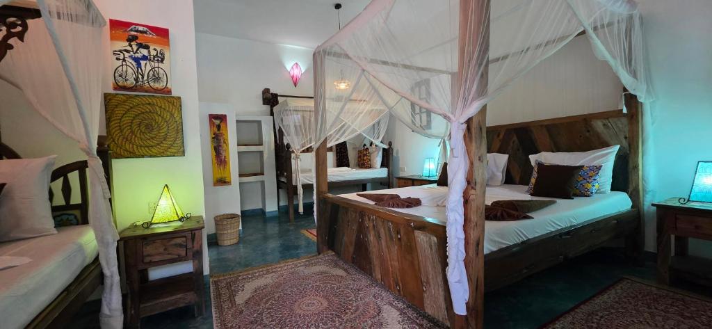 Salama & Mbuyuni Bungalows Room Type - Family Studio