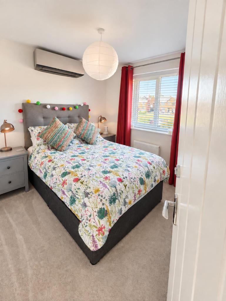Plush, Peaceful, Air Conditioned Double Bedroom and Private Bathroom In Coxhoe, Durham