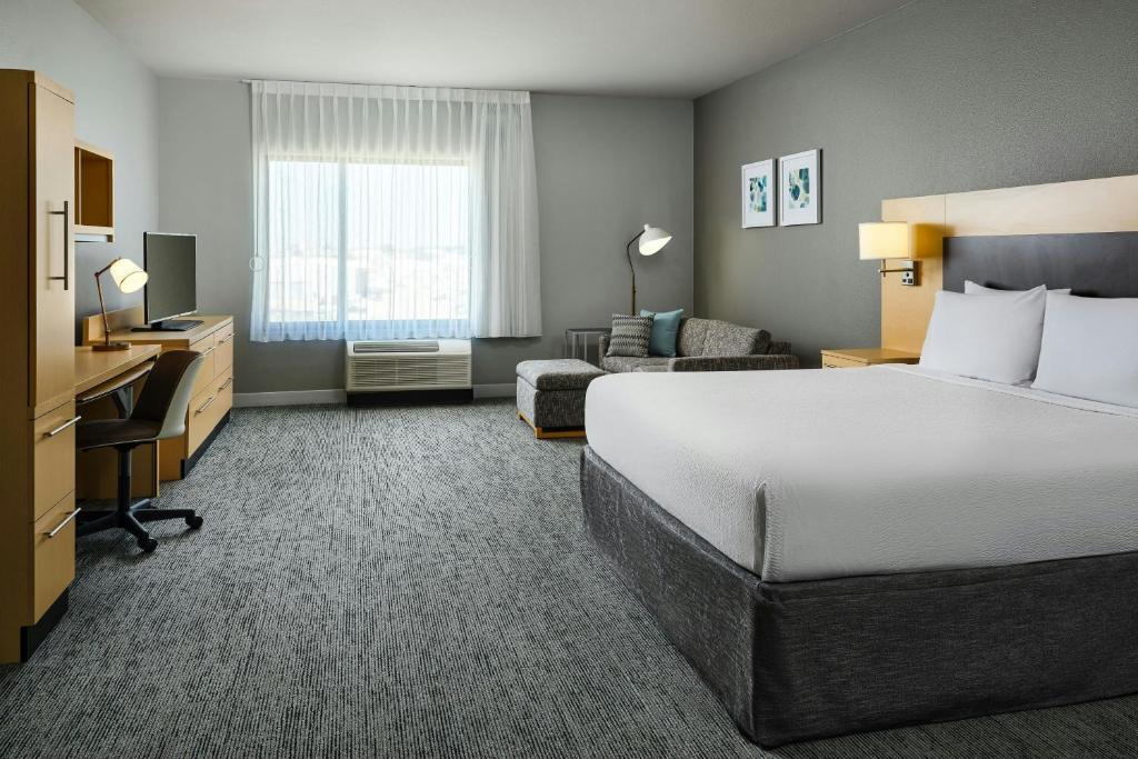 TownePlace Suites by Marriott Dickinson Room Type - Studio, 1 King Bed with Sofa bed (Hearing Accessible)