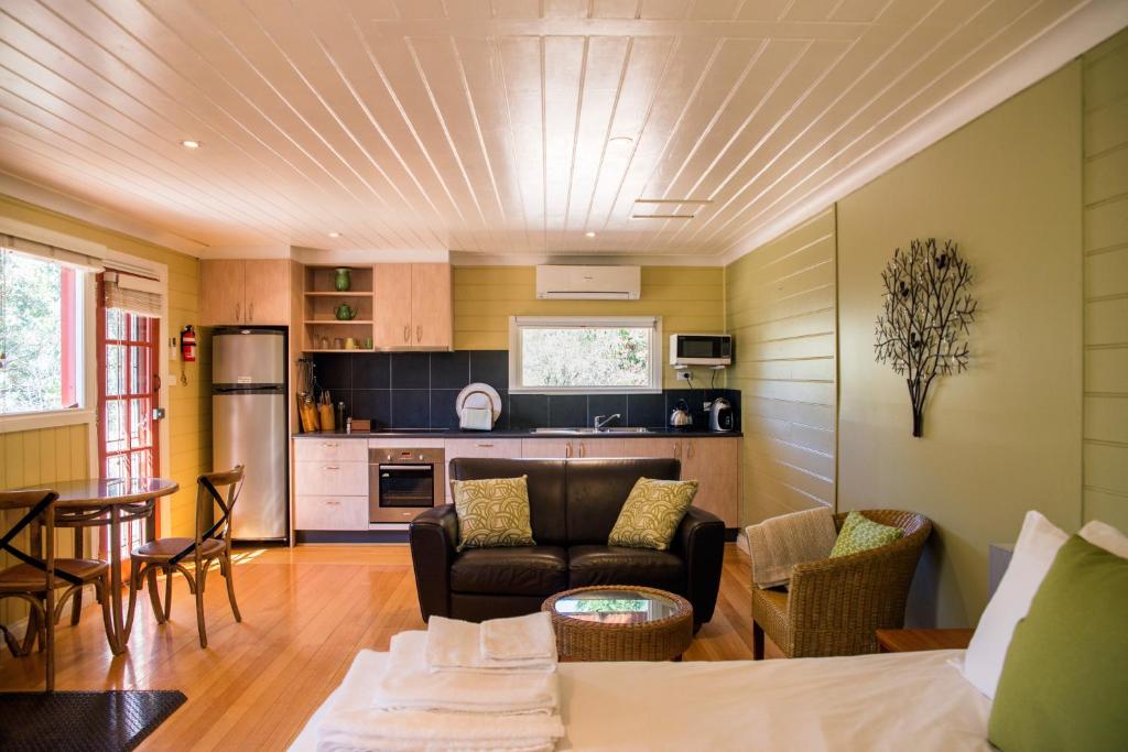 Avalon Private Spa Villa with Beautiful Tree Views photo 3