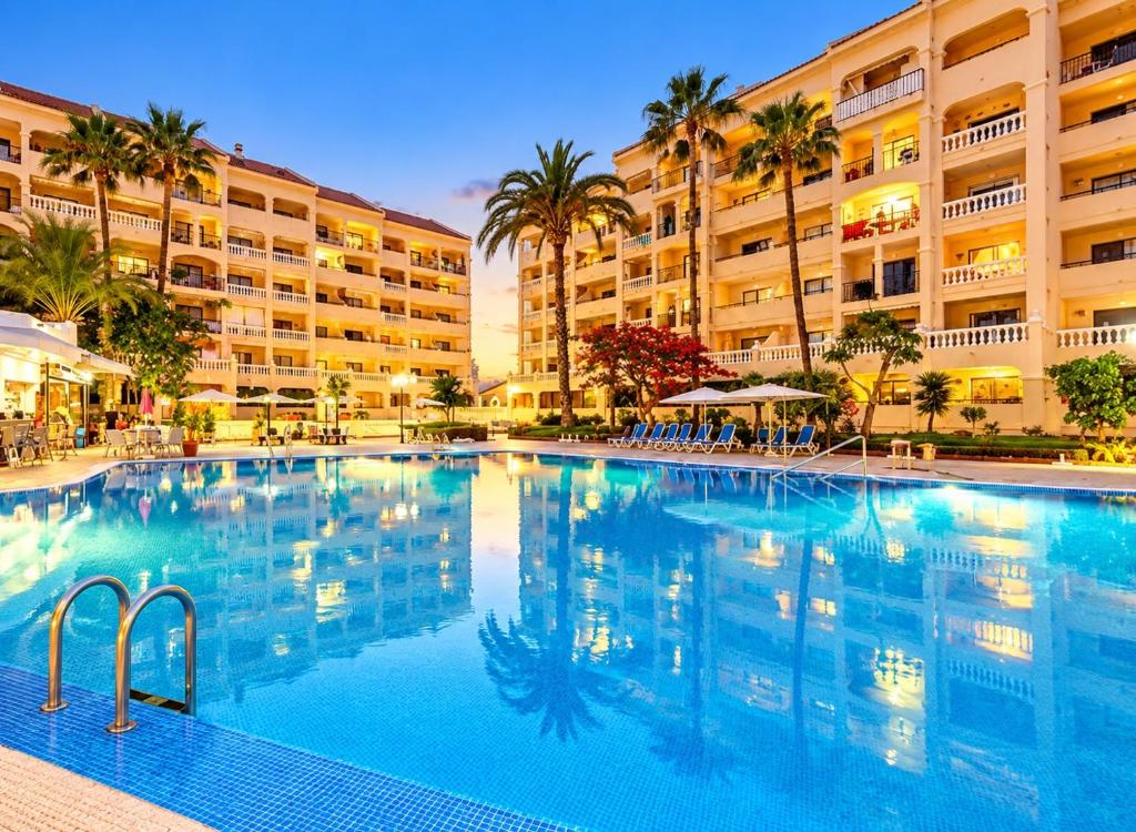 Estudio castle harbour 403 los Cristianos - Tap to explore photos