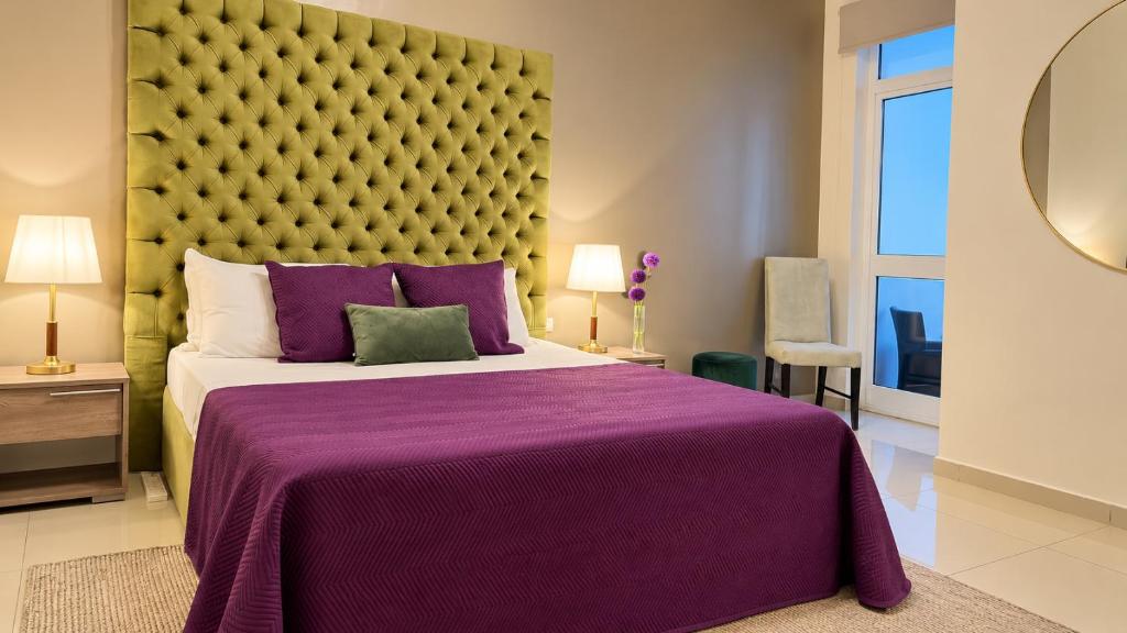 Award Winning Apartment St Julians - Tap to explore photos