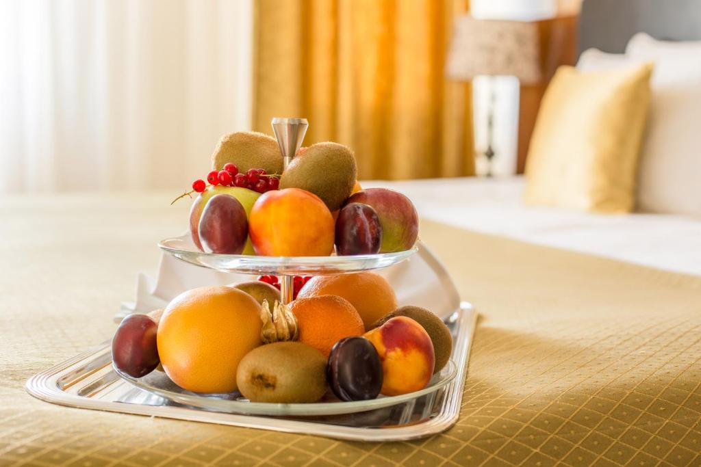 Сьюит (Люкс), Avalon Hotel & Conferences