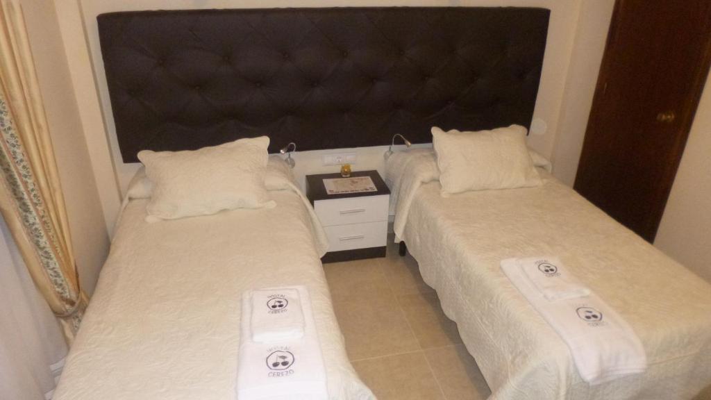 Hostal Cerezo photo 1