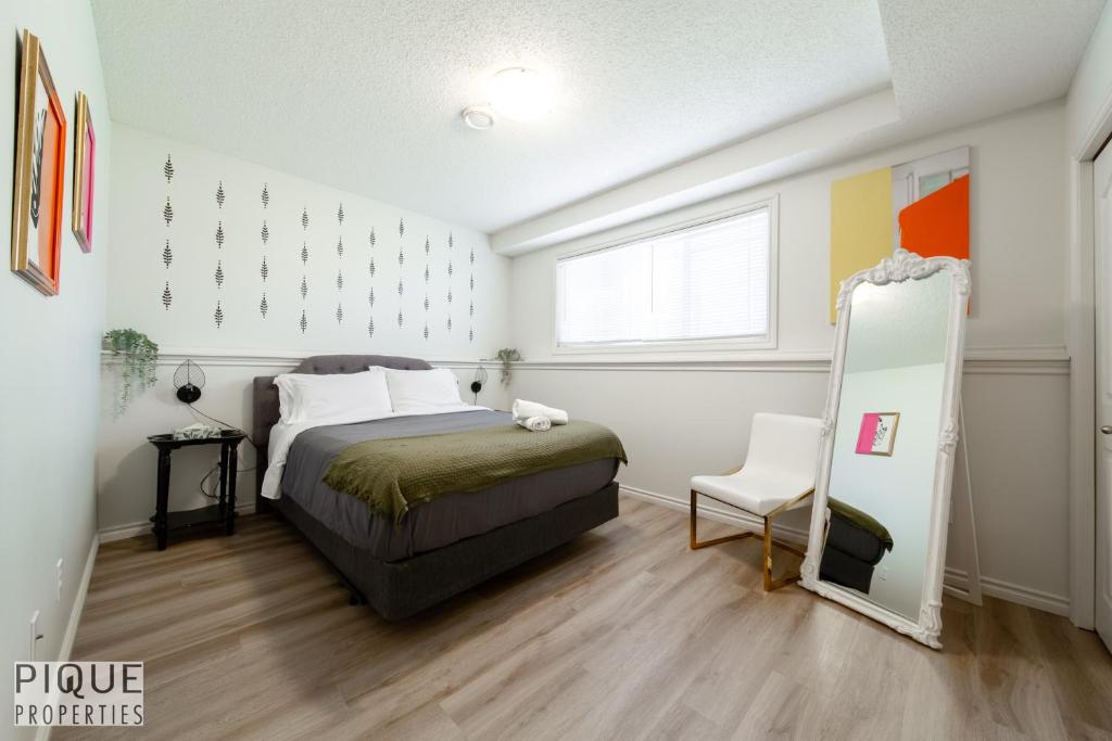 Chic Modern Vibes - Sleeps 6 - Netfix - Wifi - Long Stays, Edmonton, Alberta
