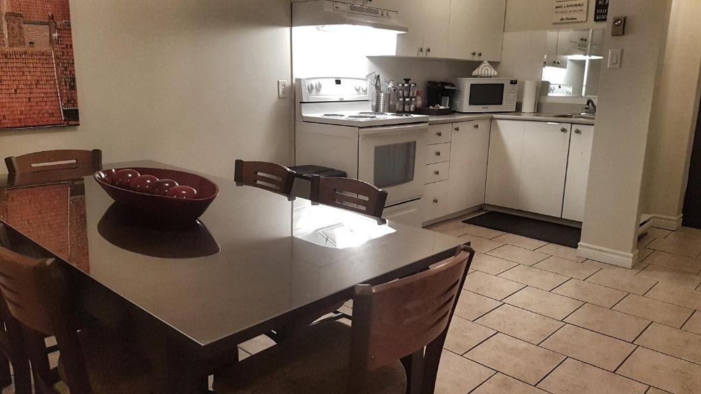 Three-Bedroom Apartment Sweet #6 by Amazing Property Rentals photo 2