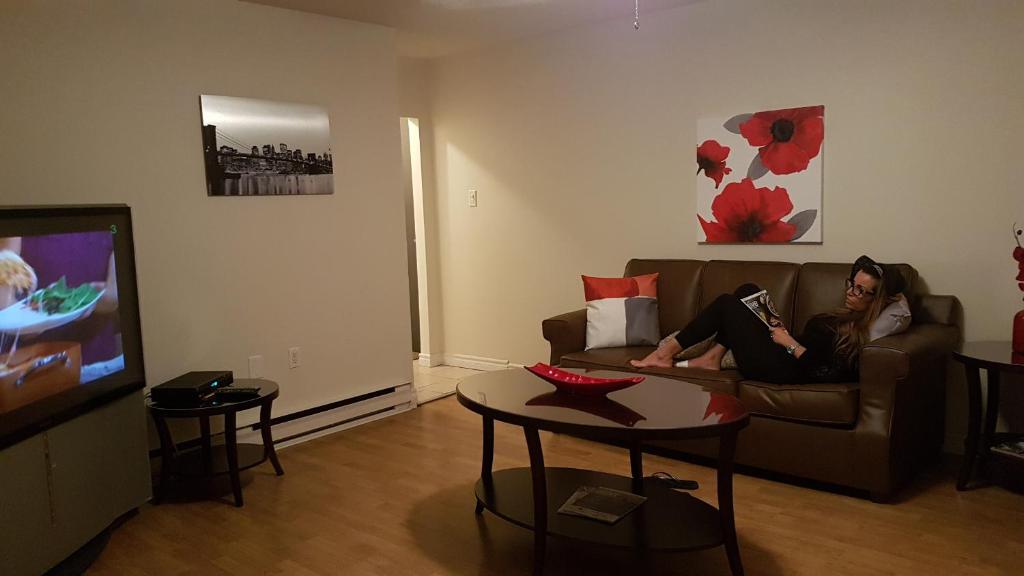 Three-Bedroom Apartment Sweet #6 by Amazing Property Rentals photo 1