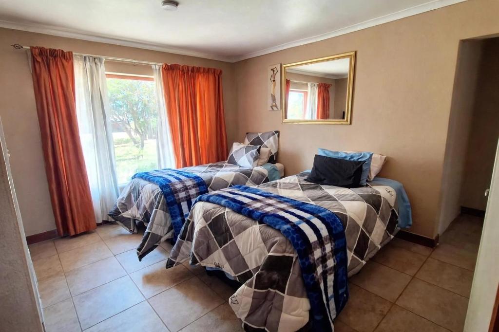 Jolly Suites