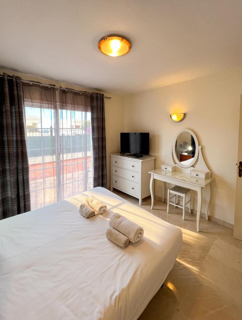 Cozy apartment in Palm-Mar 60 m2 with shared pool