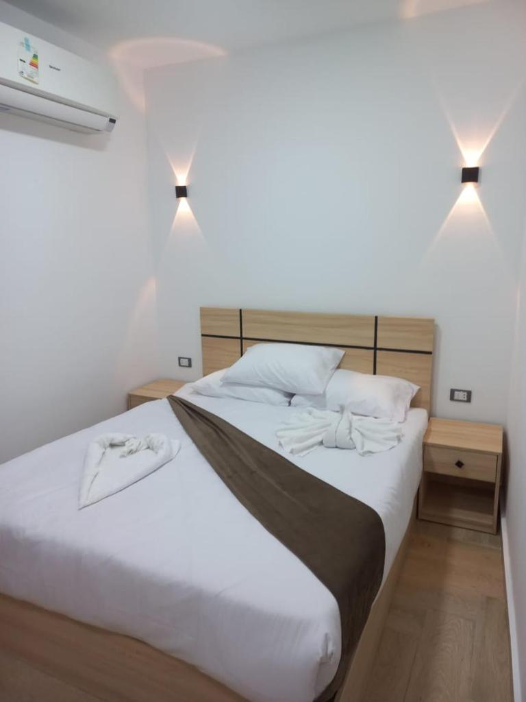 Malak Guest House Room Type - Deluxe Double Room (2 Adults + 1 Child)