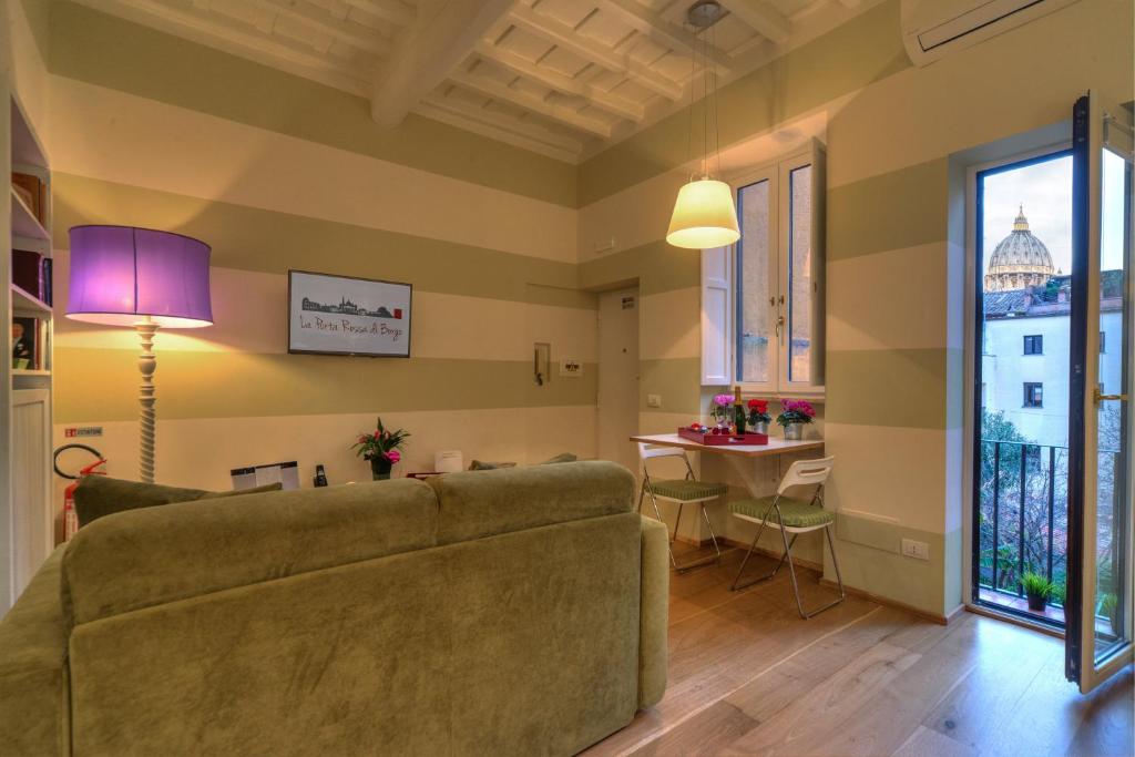 La Porta Rossa di Borgo - Vatican Luxury Suite photo 4