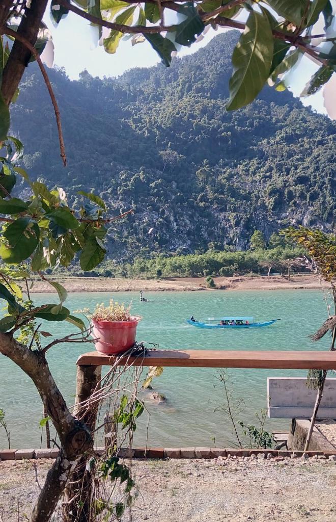 Phong Nha River House