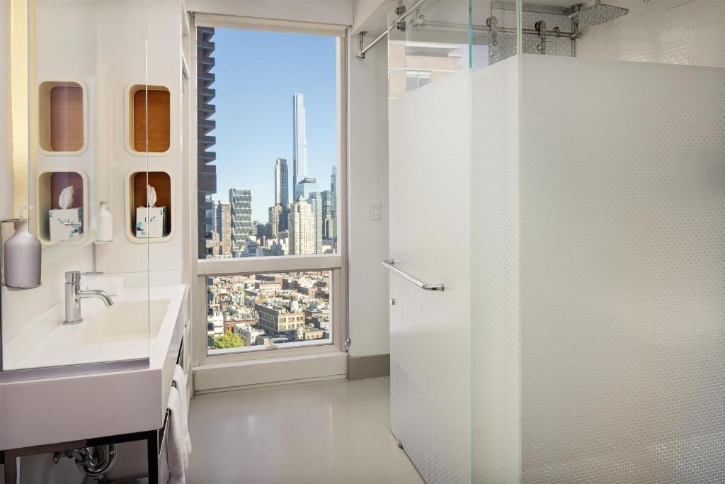 YOTEL New York Times Square Room Type - Premium Queen Room with City View