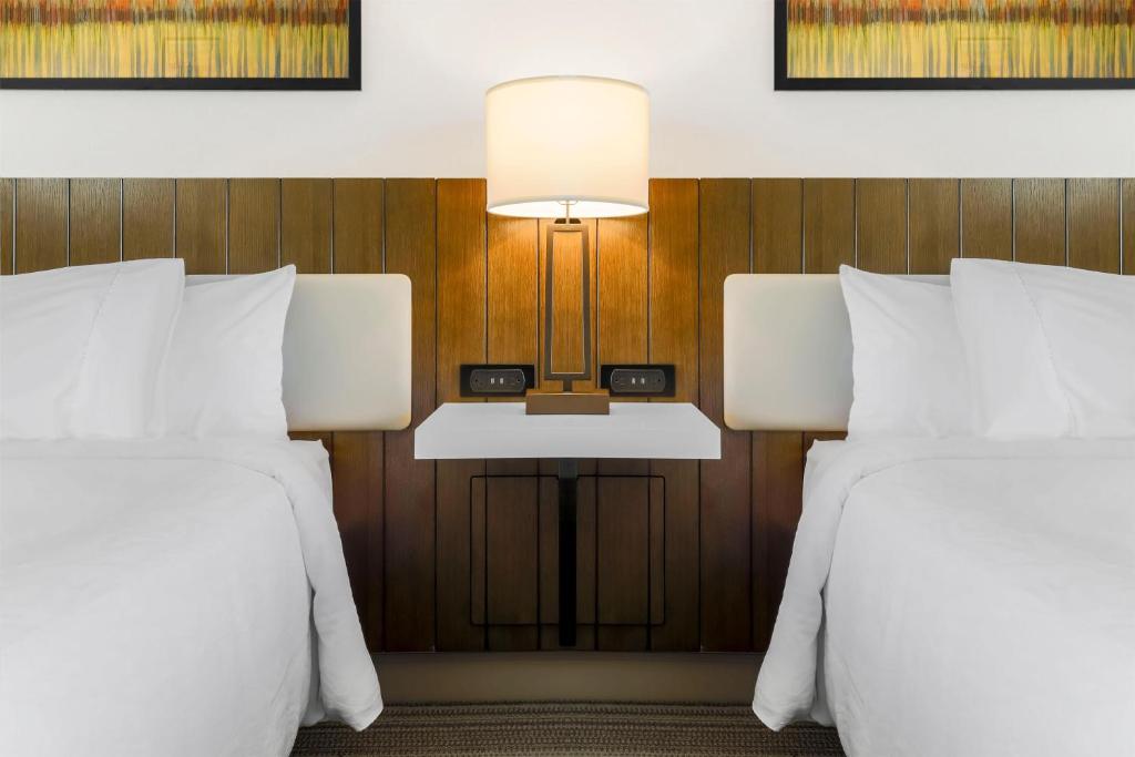 Hilton Garden Inn Reno Room Type - Premium Queen Room with Two Queen Beds