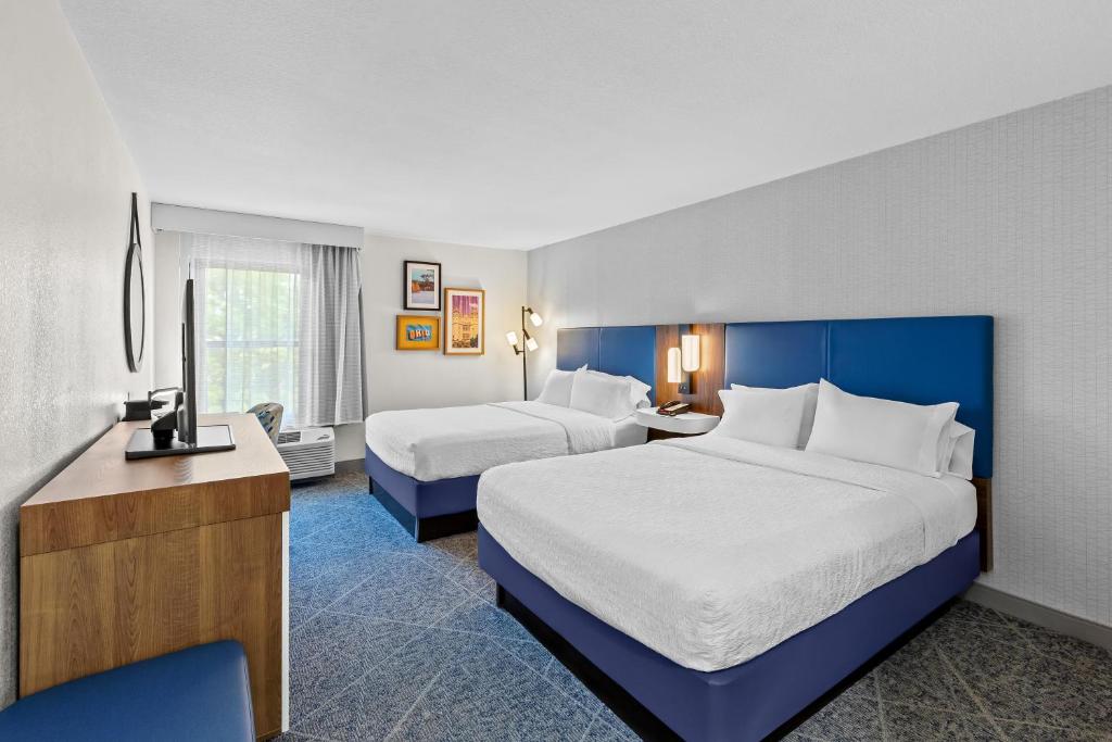 Hampton Inn Youngstown West Room Type - Room with Two Queen Beds - Non-Smoking