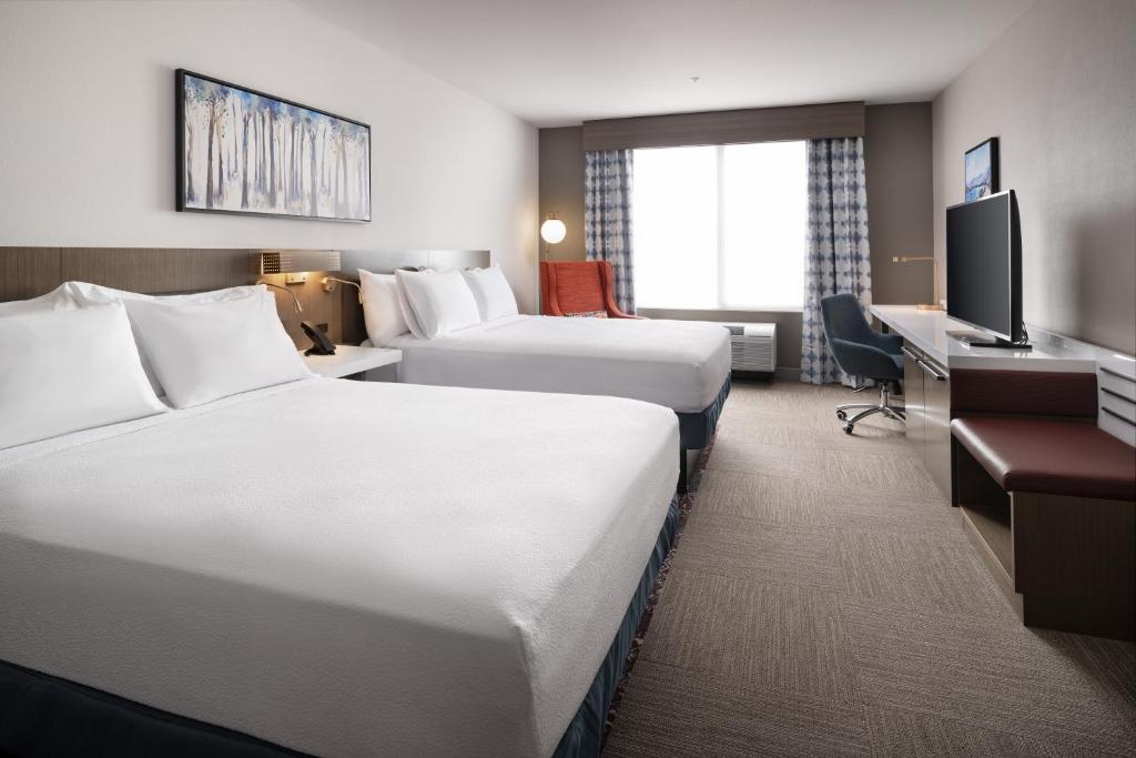 Hilton Garden Inn Visalia Room Type - Queen Room with Two Queen Beds - Hearing Access