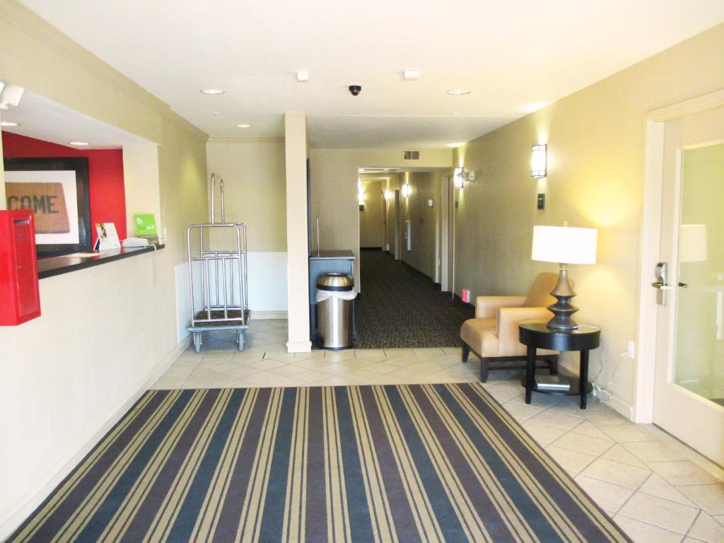 Extended Stay America Suites - Kansas City - Country Club Plaza photo 2