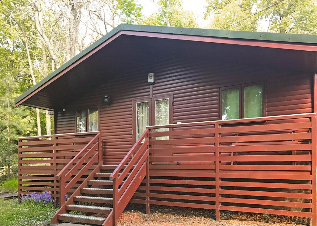 Hideaway Lodges - Tap to explore photos