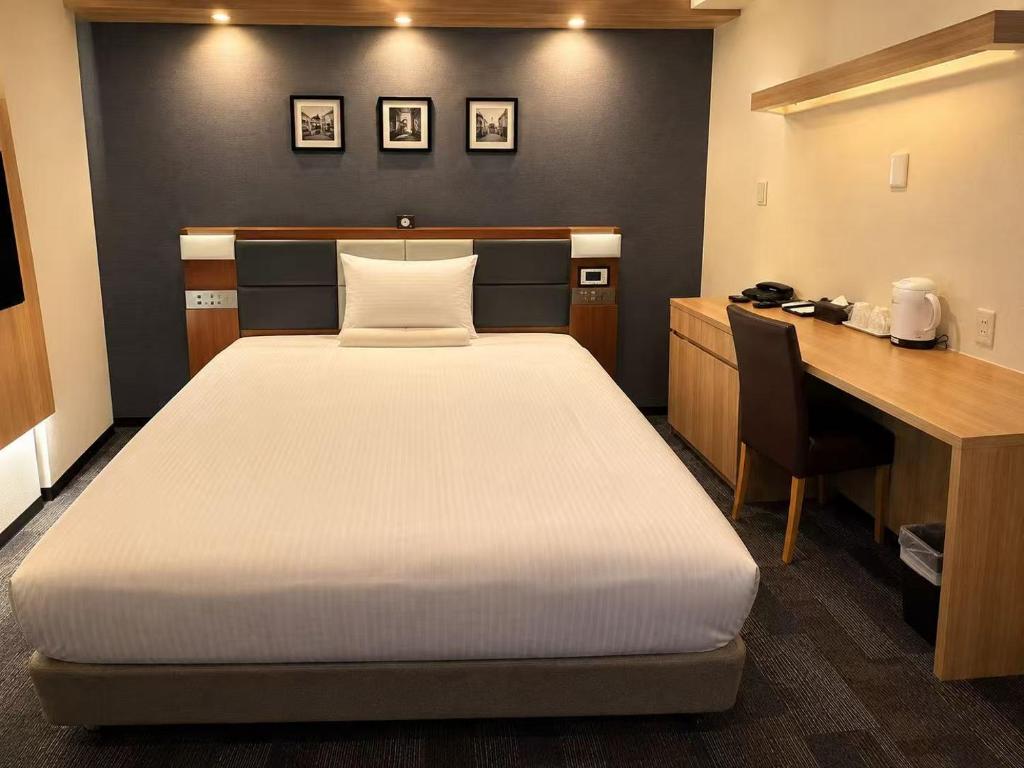 Floral Hotel East Shinsaibashi Room Type - Superior Queen Room