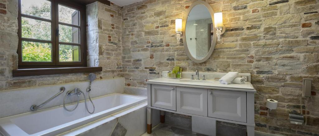 Doubletree By Hilton Kusadasi - Special Class Room Type - King Cottage with Private Garden